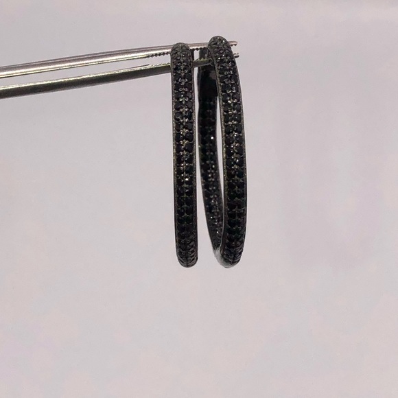2ct Black Sapphire Hoops - Picture 9 of 14